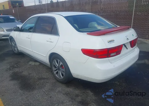 2005 Honda Accord 2.4 Lx z USA, uszkodzony, nr VIN 1HGCM55485A102675